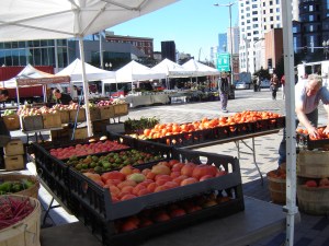 Dewey-Sq-_farmers_market