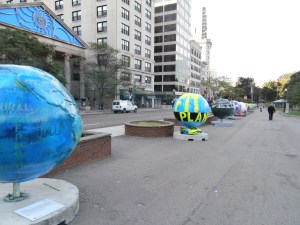 globes-for-a-coller-planet