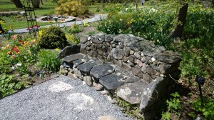 Blithewold-stone-bench