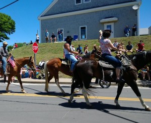 horses-in-the-parade