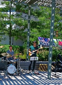 Berklee-students-at-Atlatic-Wharf