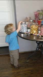 extras-at-the-trunk-show