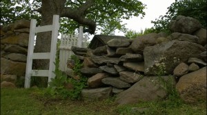 071915-gate-on-RI-dirt-road