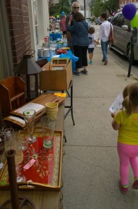 072515-sidewalk-sale