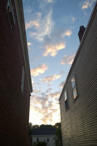 080515-clouds-between-bldgs