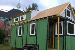 090415-tiny-house-growing