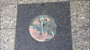 012616-lamppost-plaque