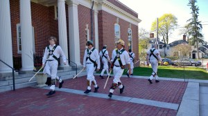 042416-Morris-dancers-stepping-out
