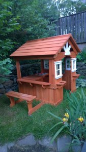 060816-adorable-playhouse