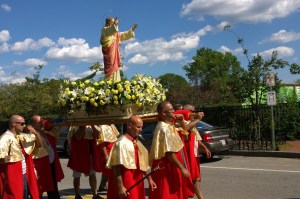 080716-religious-parade-fox-point-