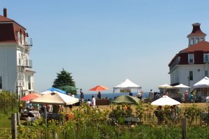 082416-farmers-market-New-Shoreham