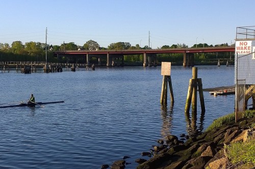 051617-sculling-on-the-Seekonk