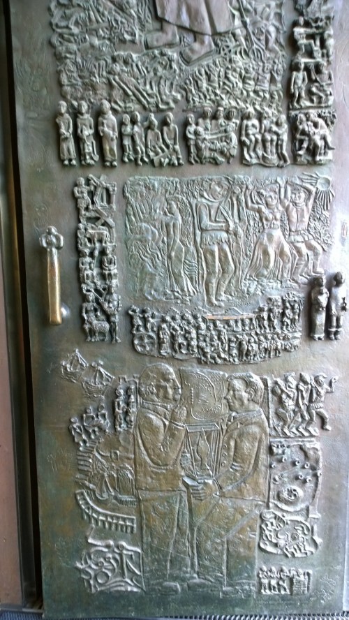 053117-history-museum-door