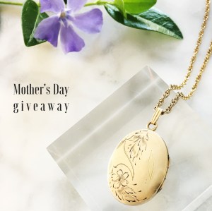 May-2017-Luna-and-Stella-locket-giveaway