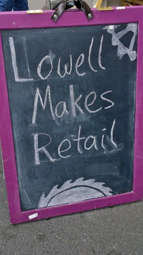 091617-Lowell-retail-sign