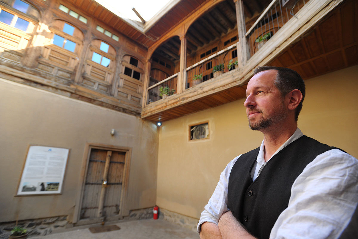 1011-ddp-turquoise-director-lede