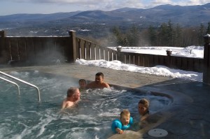 122717-hot-tub-and-Vermo122717-hot-tub-and-Vermont-mountainsnt-mountains