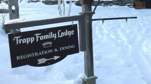 122817-trapp-lodge-sign