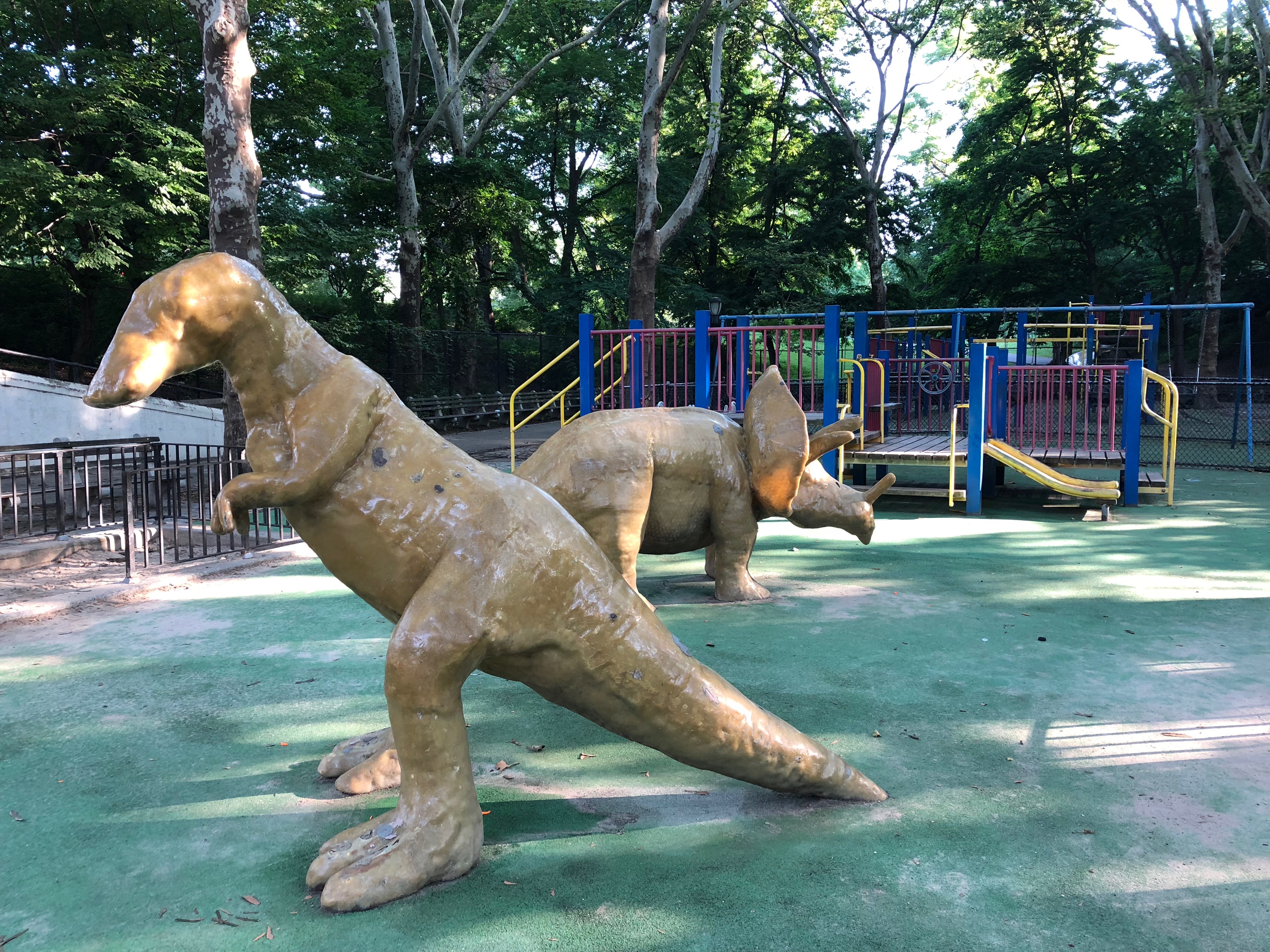 071318-dinosaurs-at-Riverside-Park