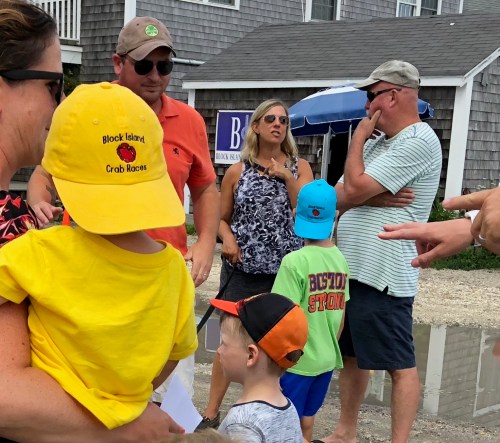 081218-.crab-race-hat