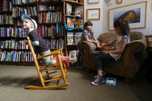 015220-20170404-wildrumpus-01