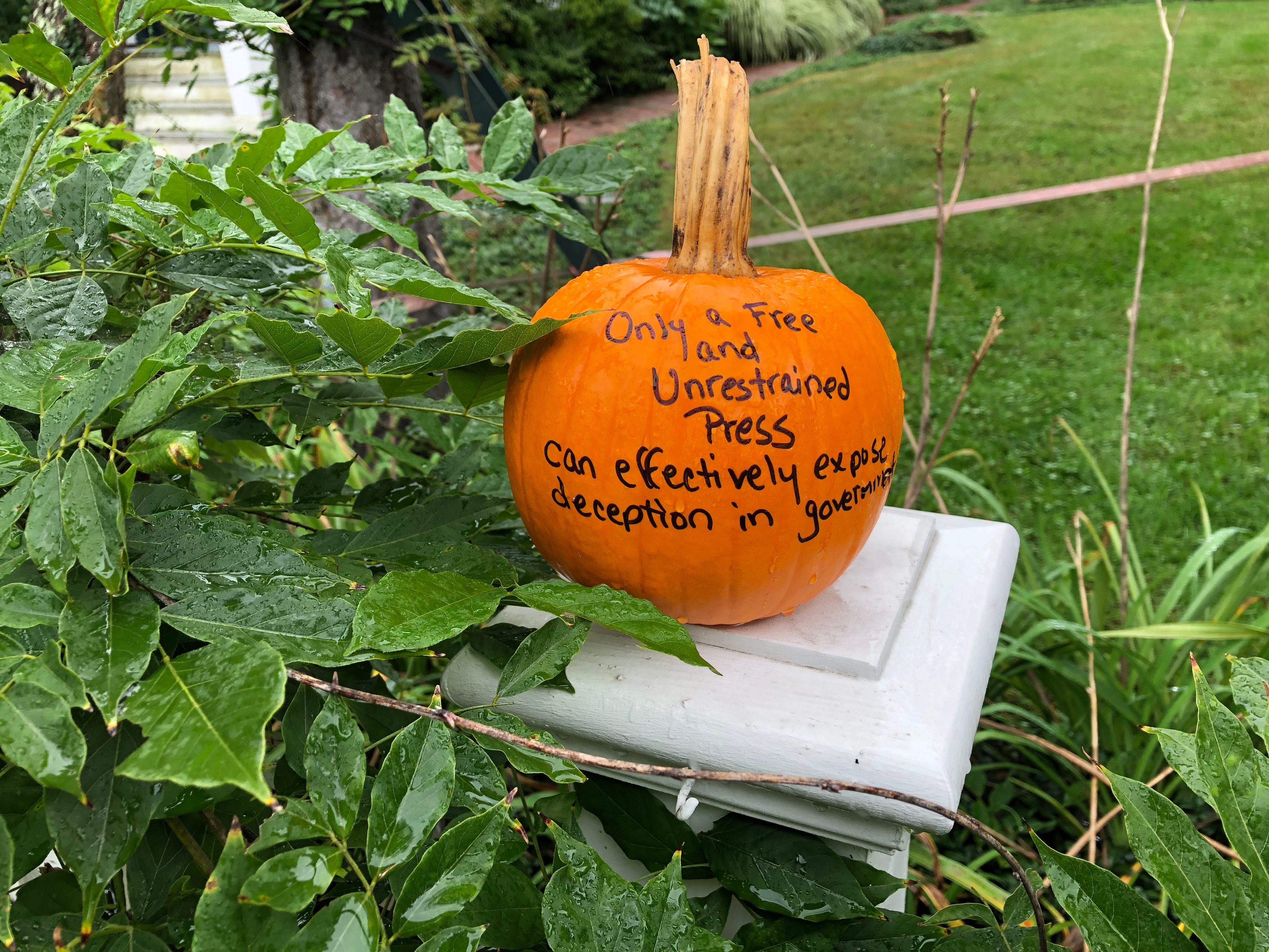 092818-Justice-Black-addresses-free-press-on-pumpkin