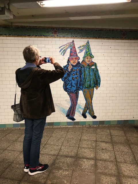 102318-photographing-subway-mosaic