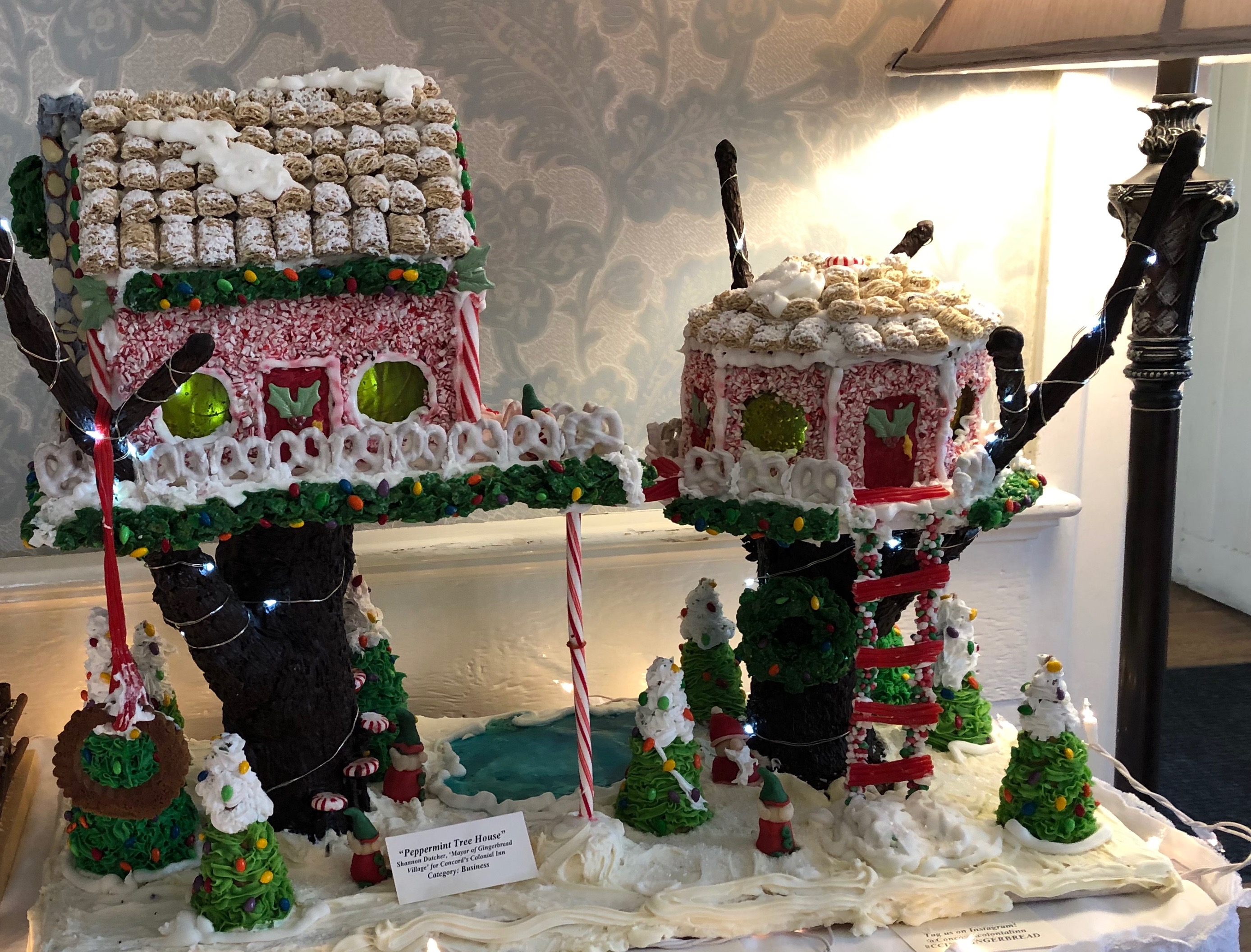 120318-Colonial-Inn-gingerbread-treehouse