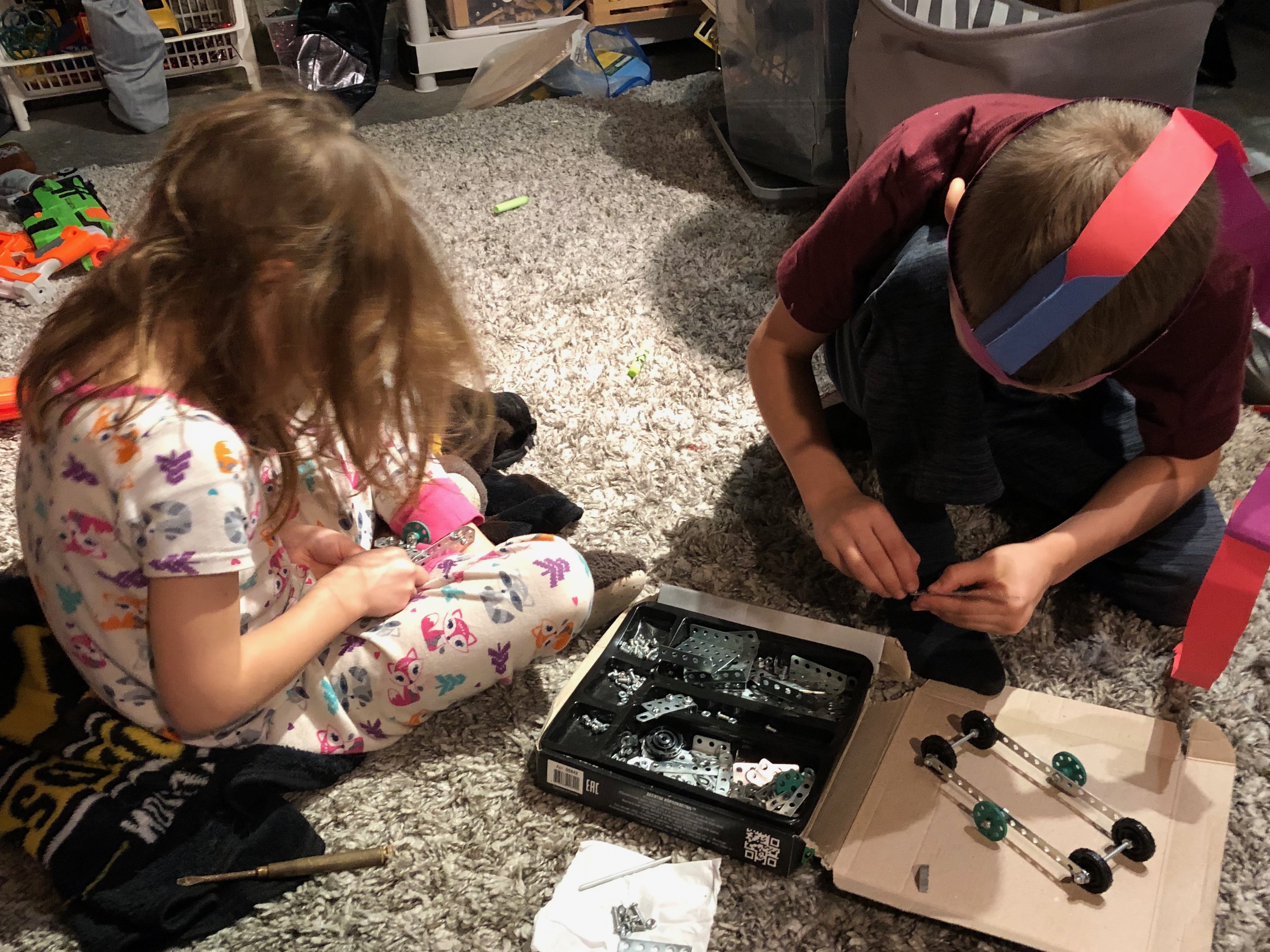 122318-Ukrainian-erector-set