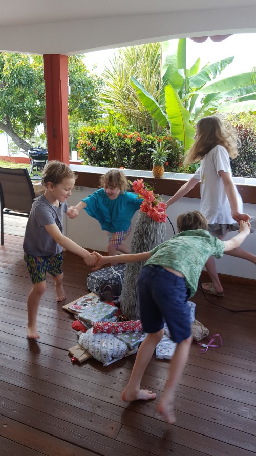 20181224-cousins-teach-Swedish-tradition