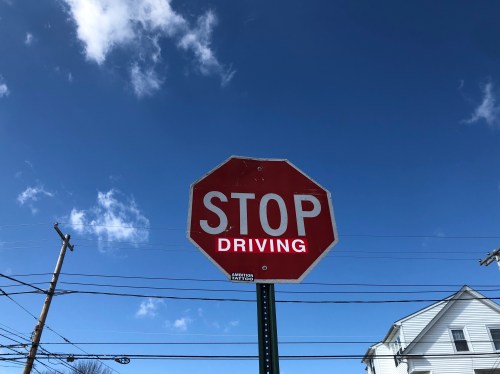 031119-stop-driving-sign