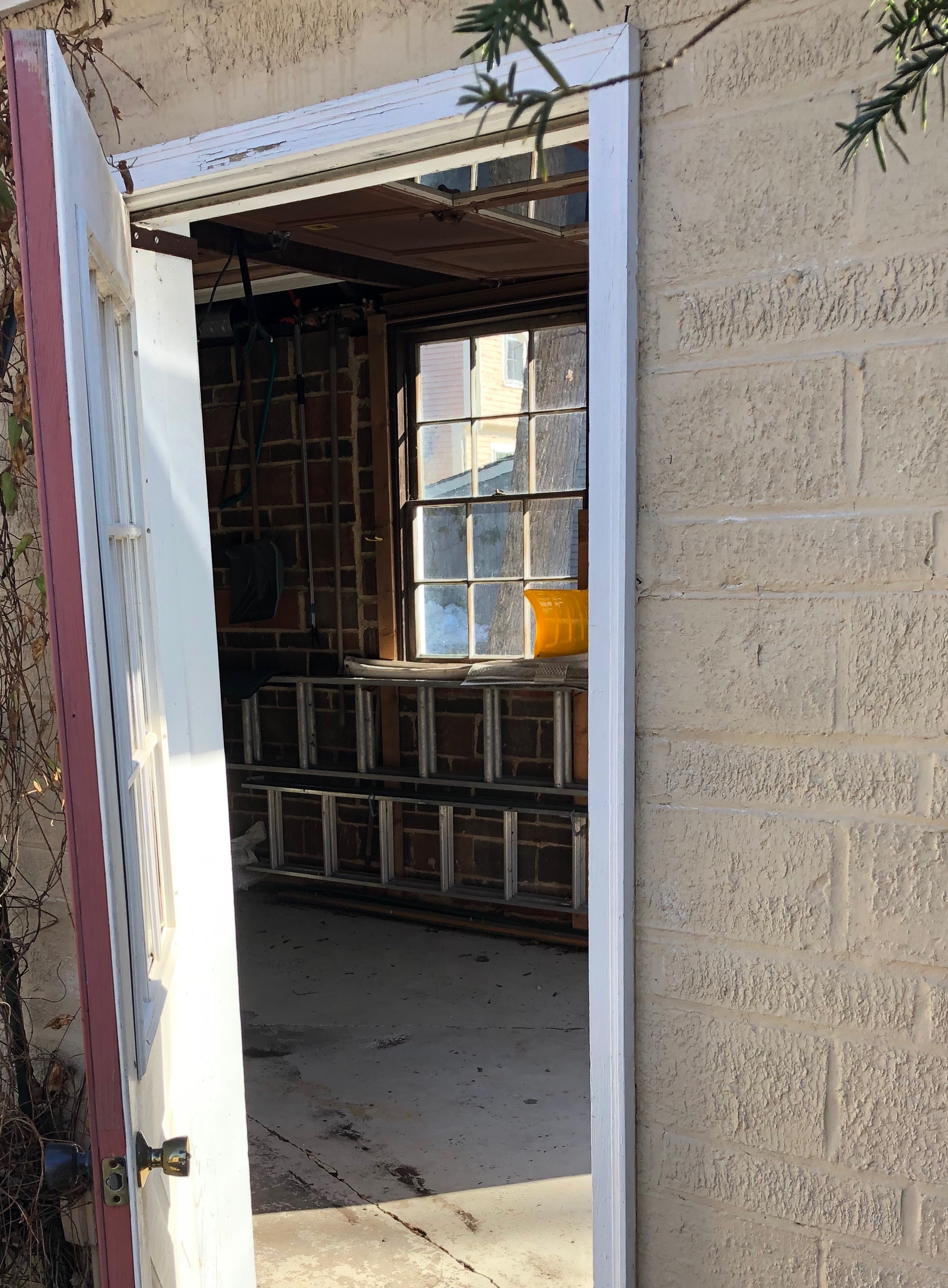 031719-garage-window-in-sunlight