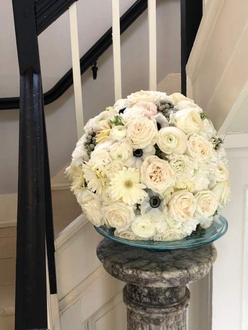 032919-art-opening-bouquet