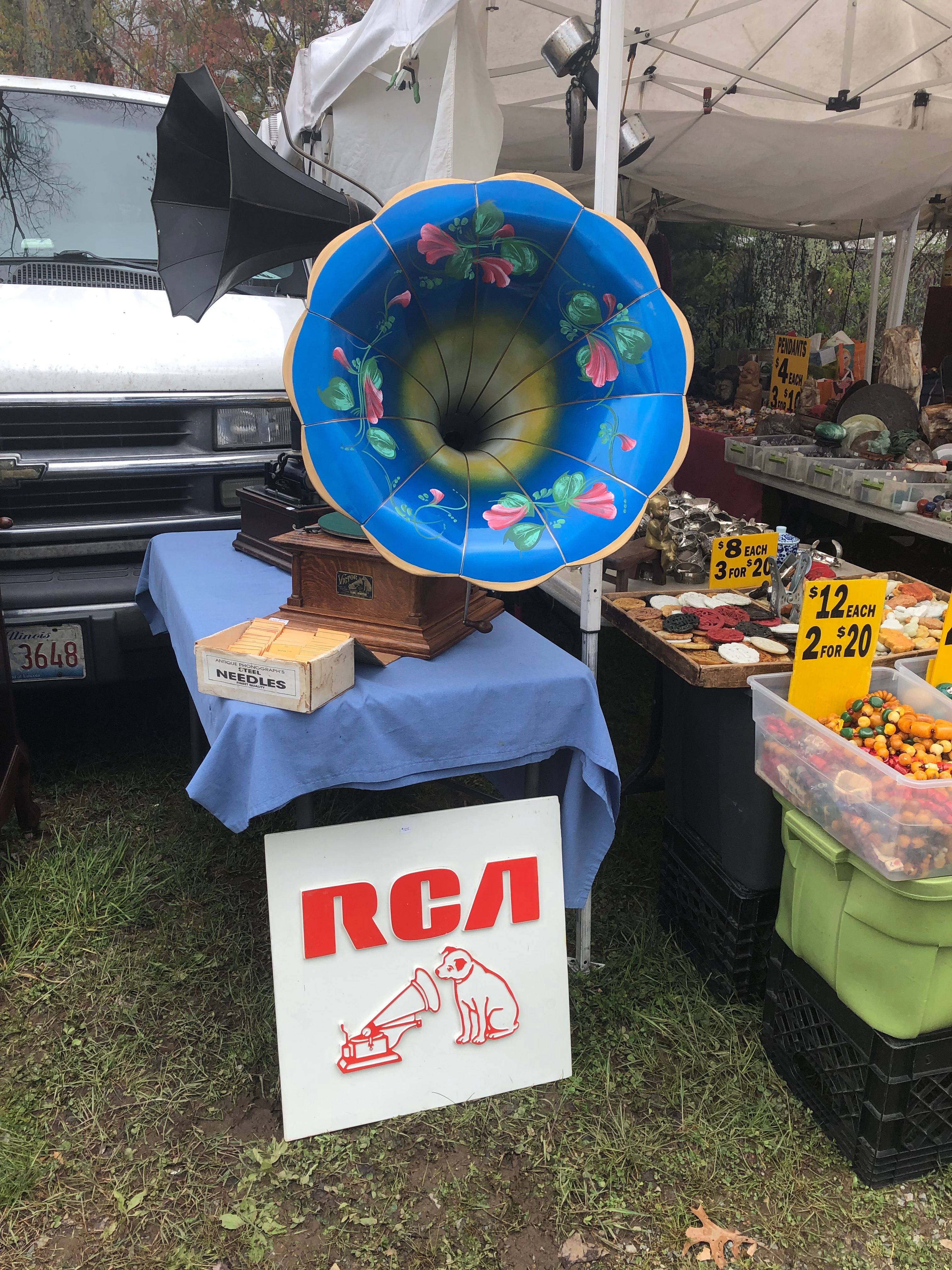 051419-Brimfield-RCA-Victor