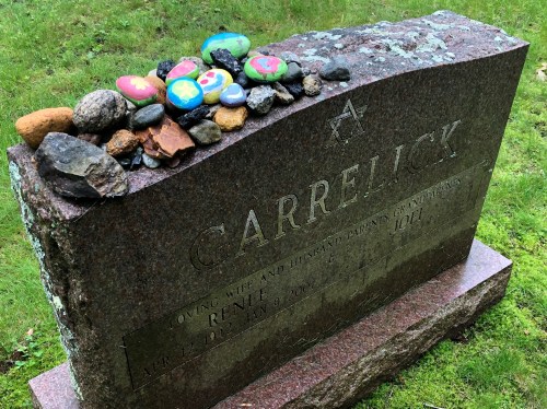 052019-family-continues-to-remember-Renee