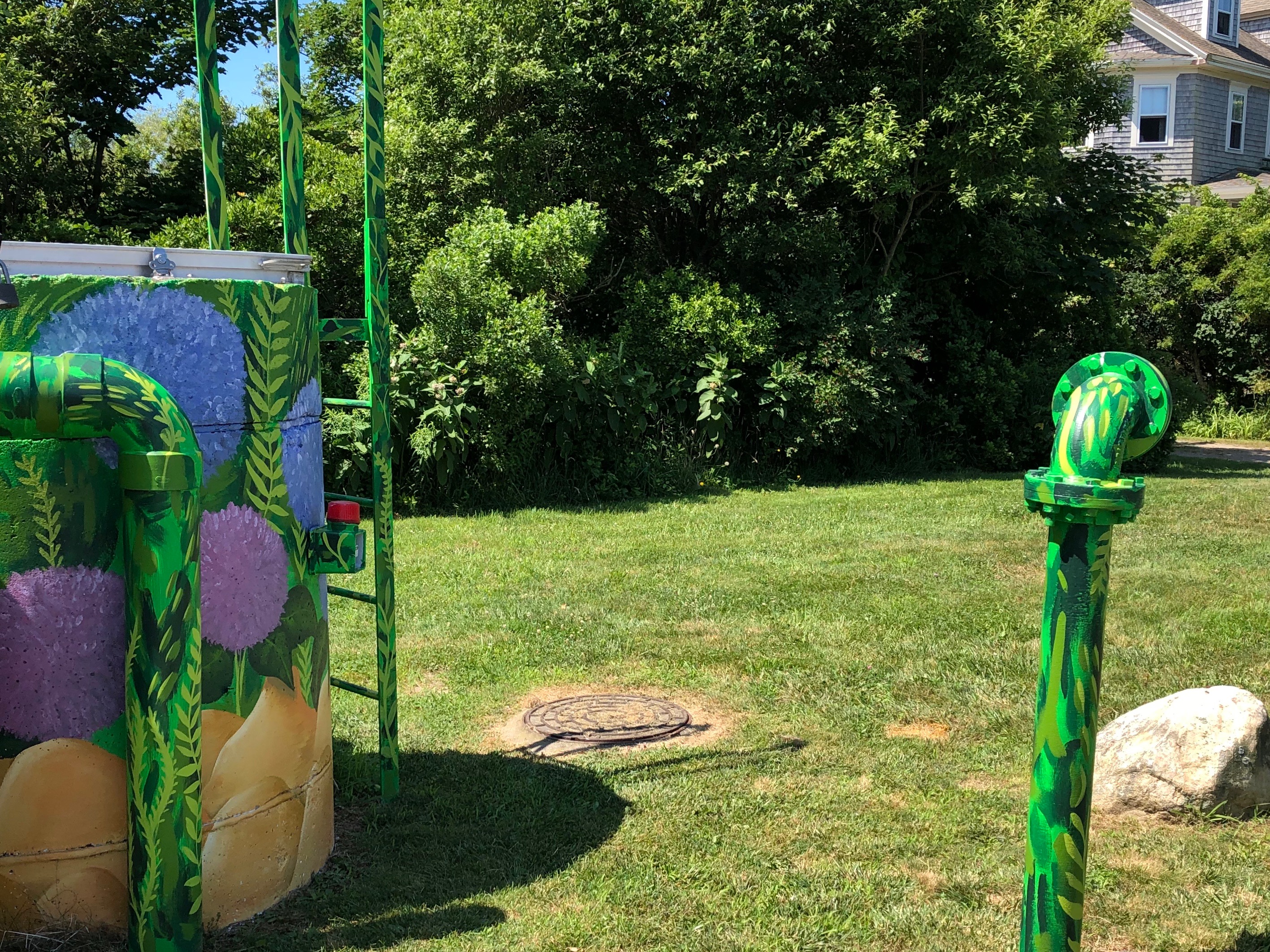 070919-colorful-tank-New-Shoreham