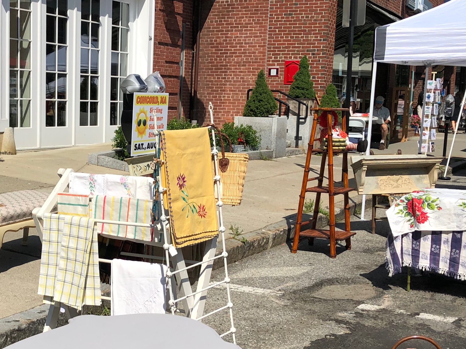 081019-Sidewalk-Sale-ConcordMA