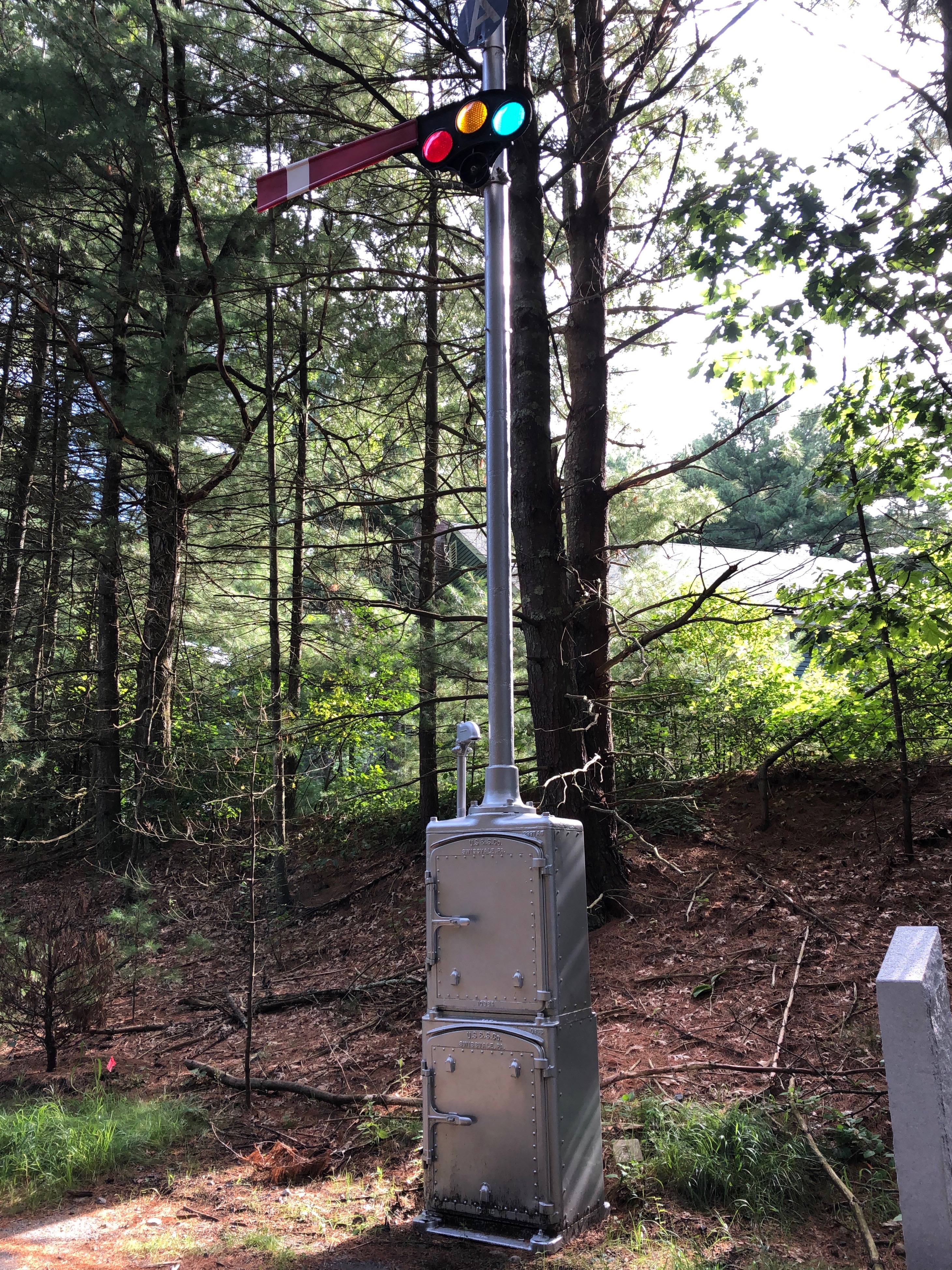 090219-streetlight-in-woods