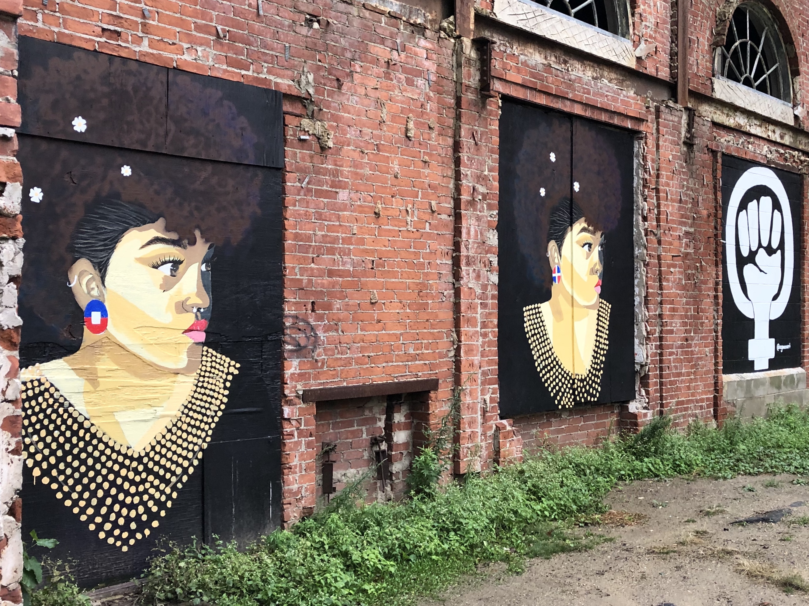 102919-strong-woman-mural-on-Weybosset