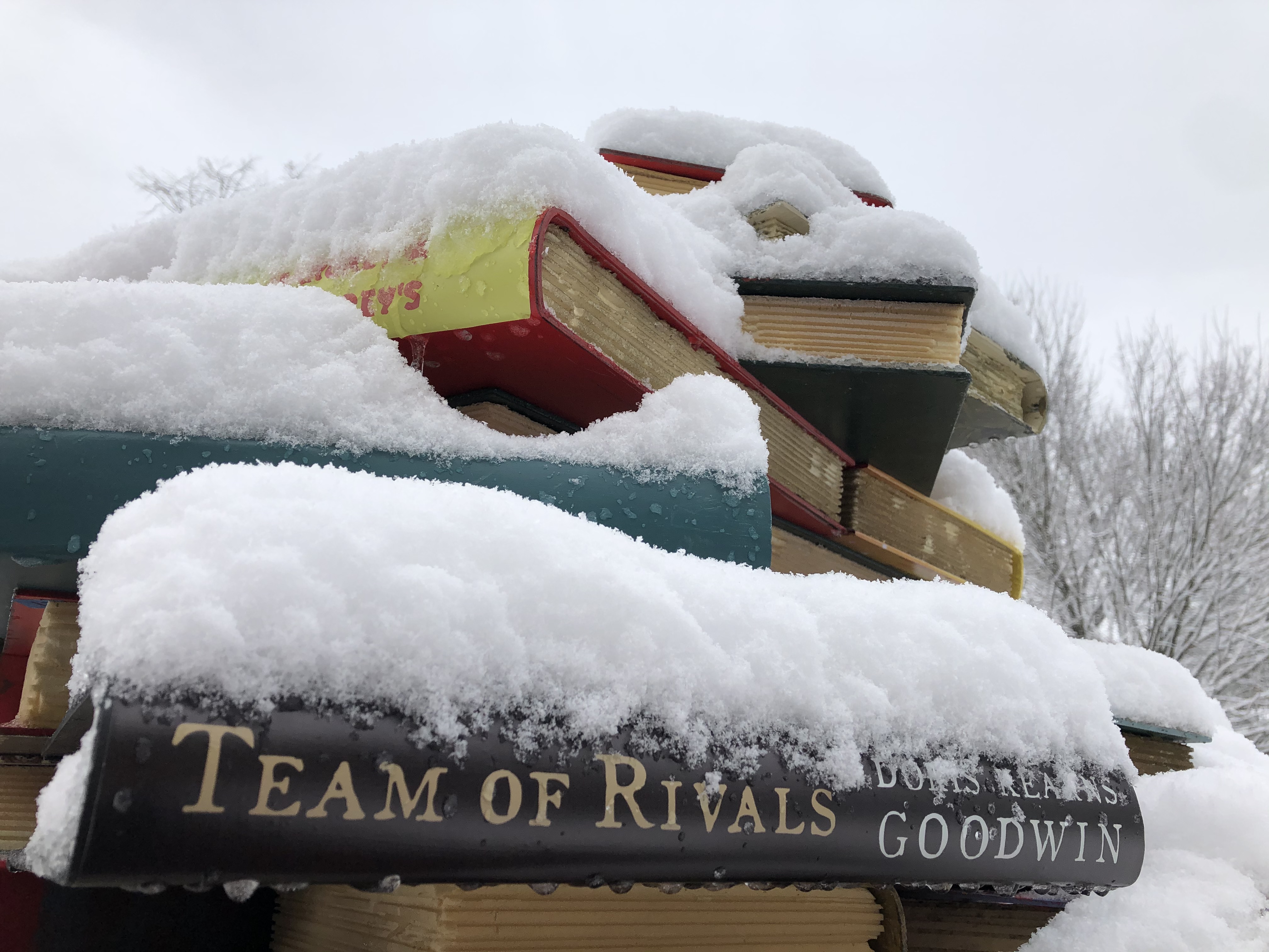 121119-Concord-authors-on-pedestal