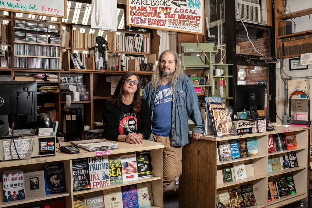 merlin_163865472_330a0776-0a88-4fa0-bbca-c08b12292a1c-jumbo