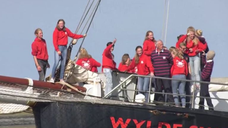 skynews-students-yacht-atlantic_4977292