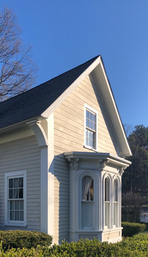 042220-Hopper-esque-in-lonely-era