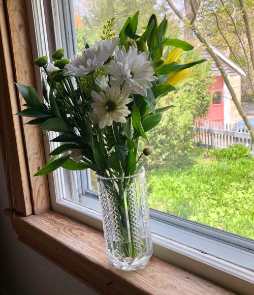 050920-window-flowers